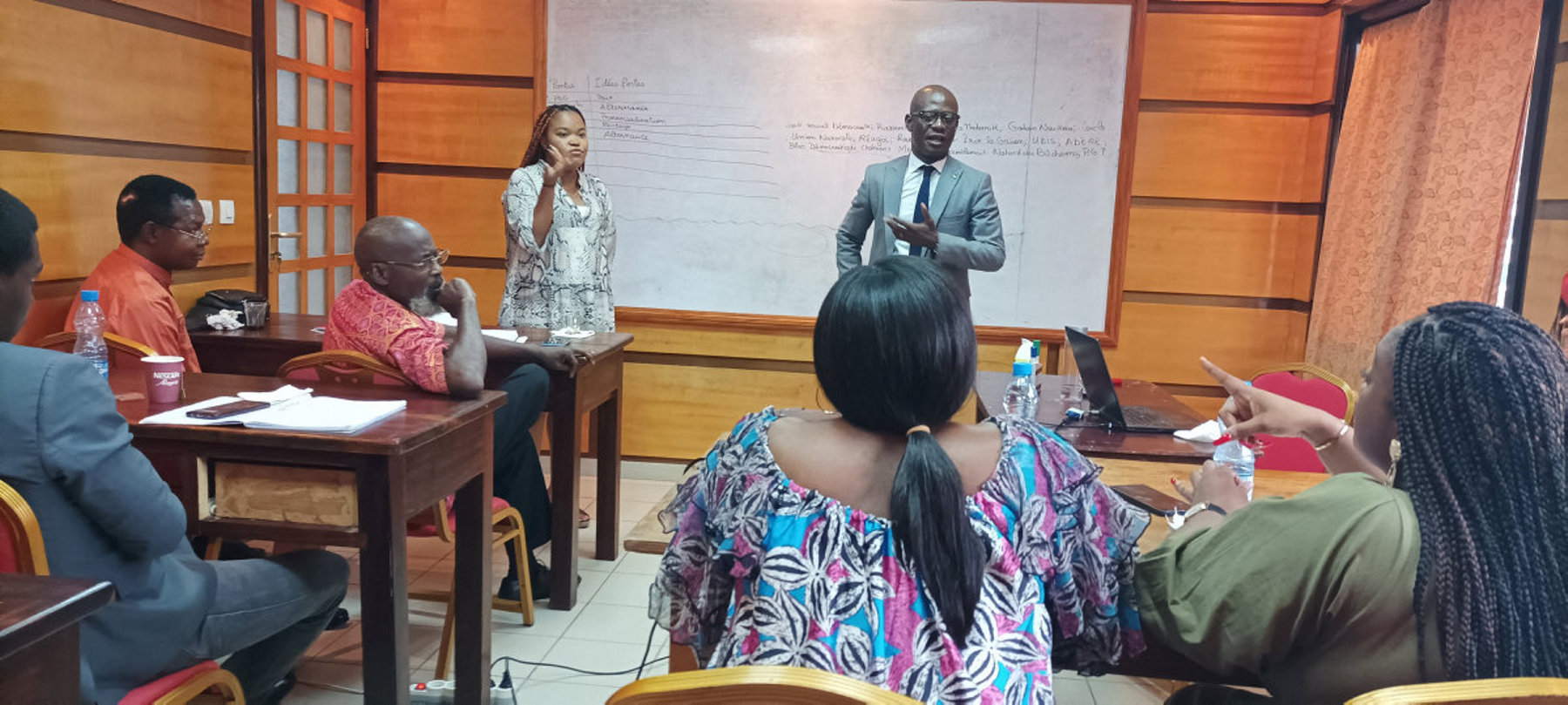 Formation au management des partis politiques : démocratiser l'élitisme !