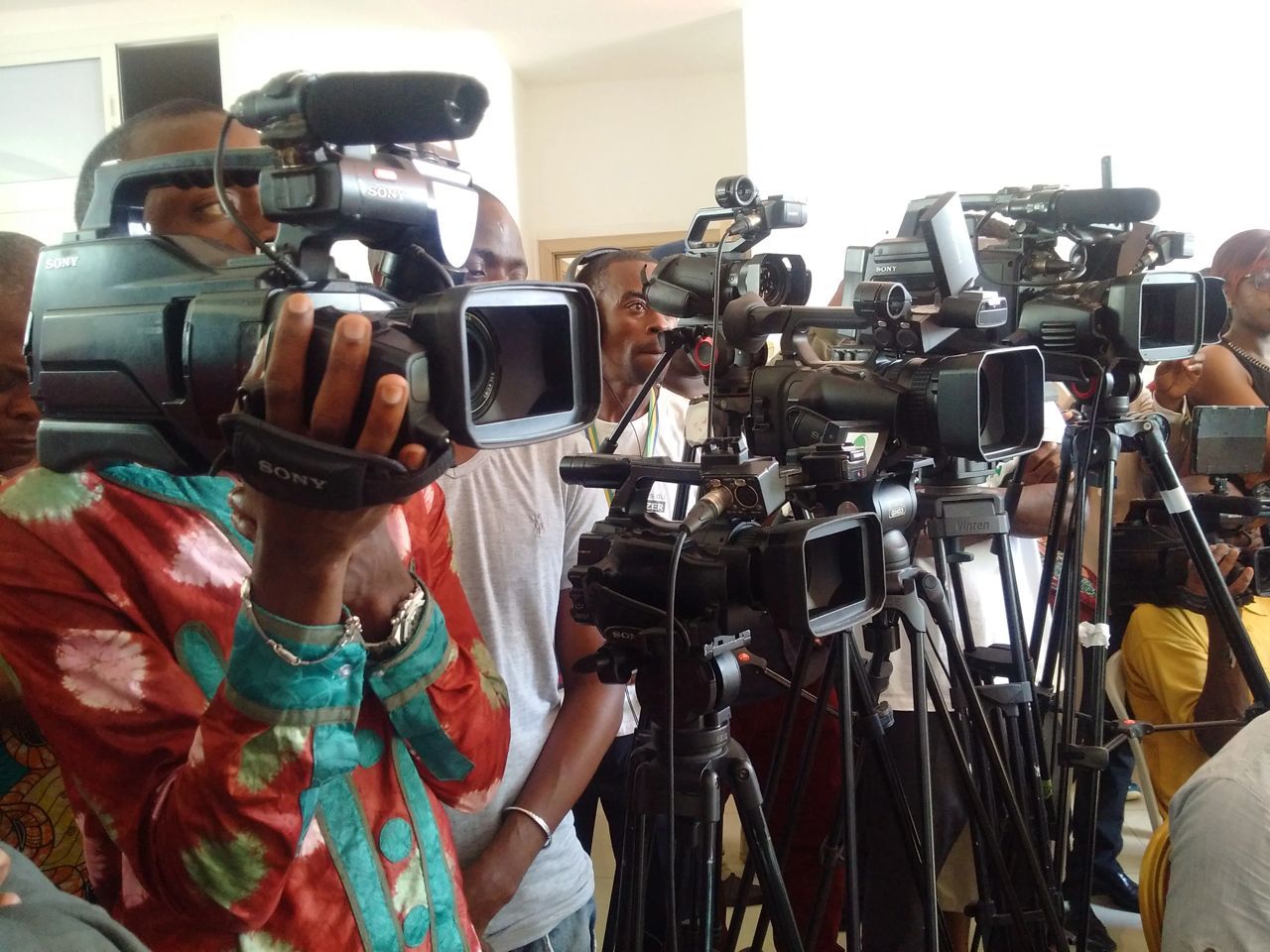 Gabon : le CTRI octroie 500 postes budgétaires aux personnels des médias publics