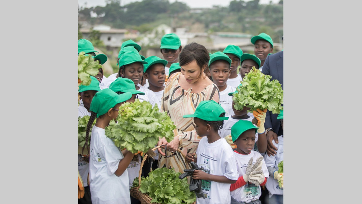 Gabon vert : Sylvia Bongo Ondimba encourage le retour à la terre