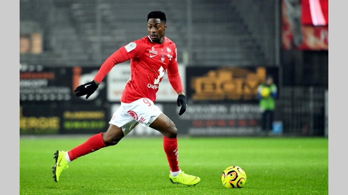 Fin de contrat pour Kévin Mayi : secteur offensif des Panthères en danger