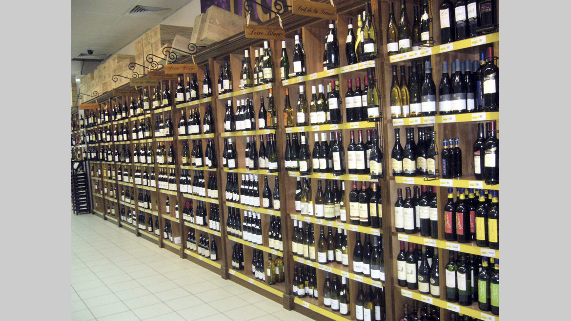 Hausse de la taxe sur les boissons alcoolisées importées : gare à l’asphyxie !