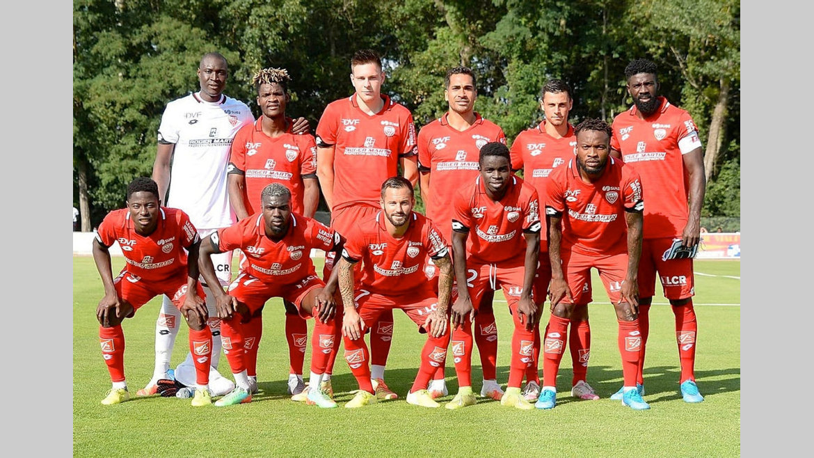 Football : Ecuele Manga et Didier Ndong en piliers du DFCO