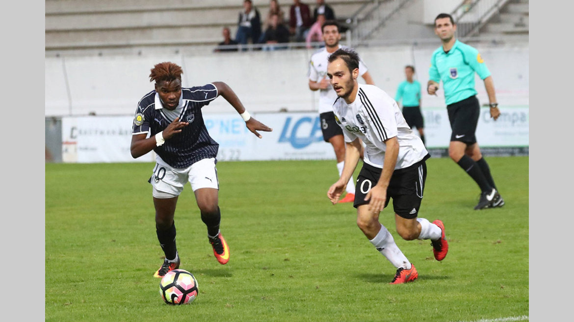 Football : Aaron Boupendza viré de Bordeaux