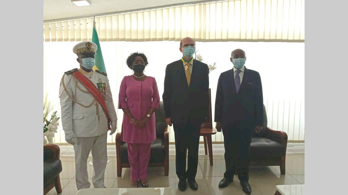 Gabon-Russie : les adieux de Dimitry Kourakov à Pacôme Moubelet Boubeya