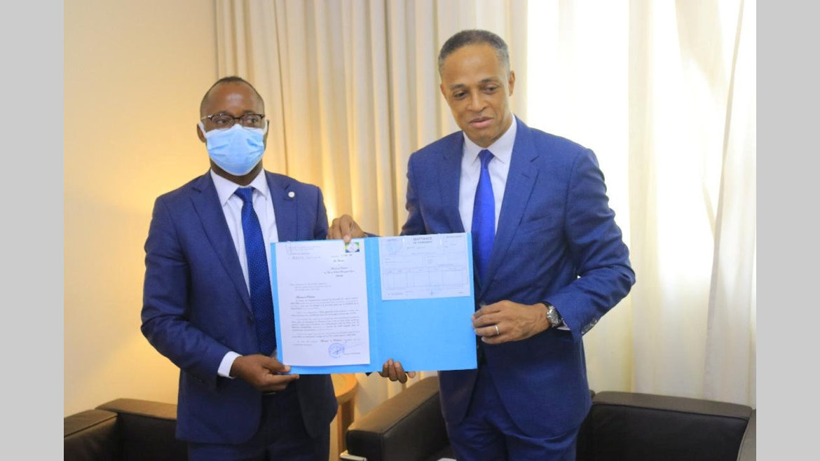 Football : quatre-vingt millions de francs pour Bouenguidi Sports