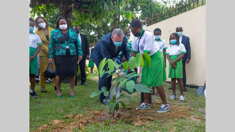 Environnement : Lee White lance la sensibilisation en milieu scolaire