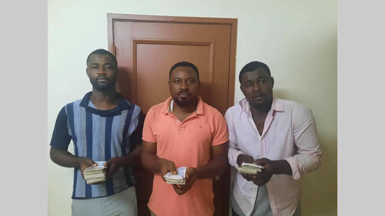 Vol : Ils se font passer pour des agents de la SEEG et emportent 15 millions