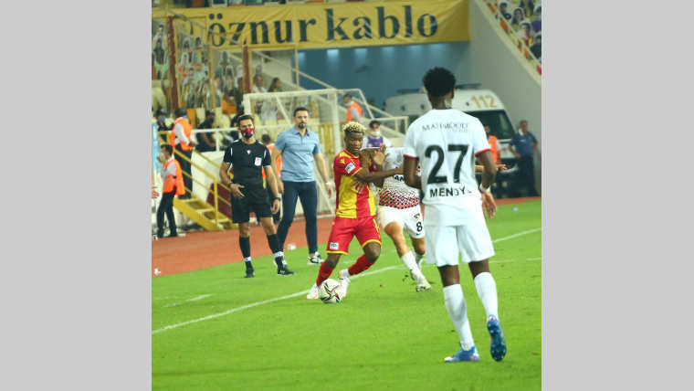 Gabonais de l'étranger : Didier Ndong à peine arrivé et déjà une victoire