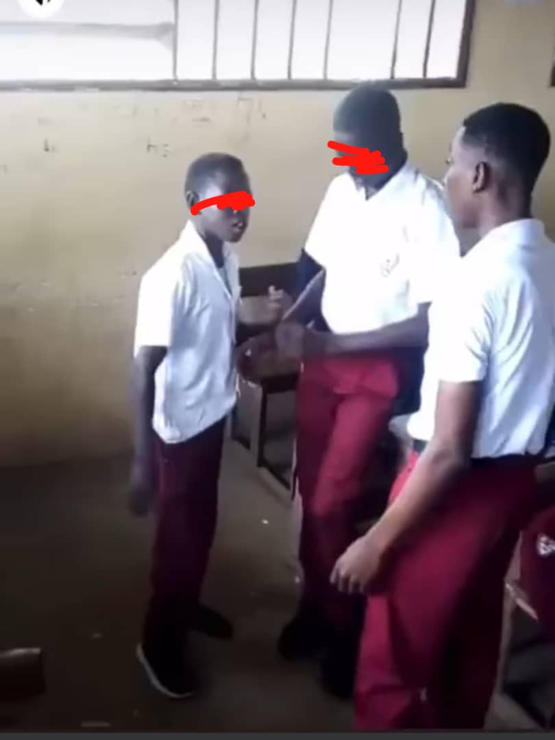 Violence scolaire à Oloumi : l'élève Arcel N'na Mezoughe placé sous mandat de dépôt