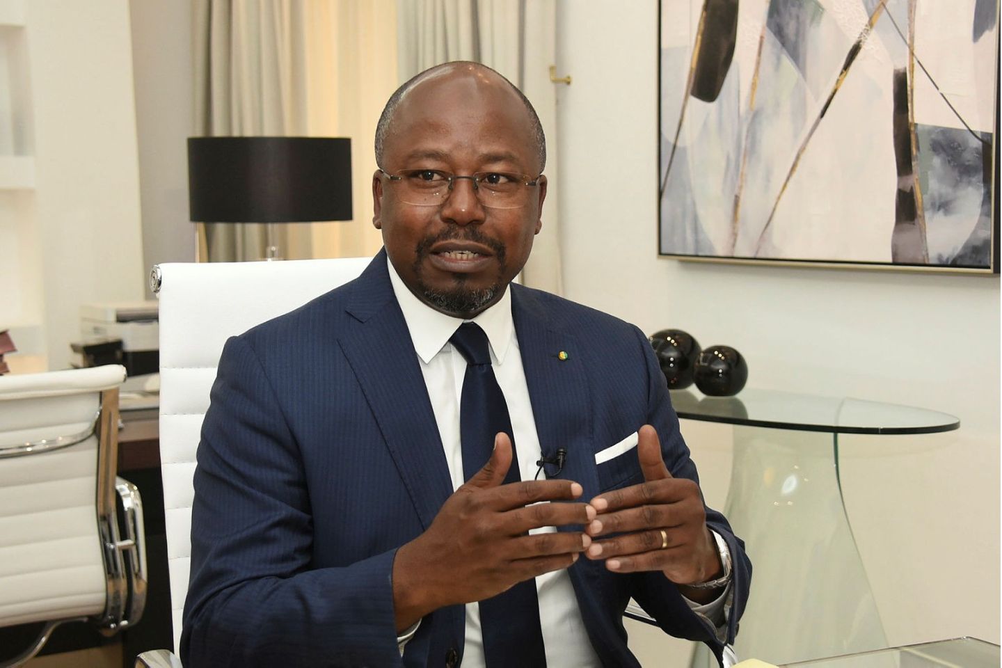 Le nouveau coup politique d'Alain-Claude Billie-By-Nze Le nouveau coup politique d'Alain-Claude Billie-By-Nze