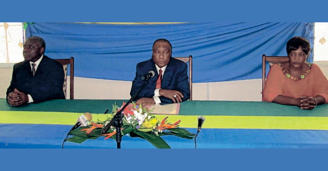 Recommandations du DNI : "une imposture" selon Albert Ondo Ossa Recommandations du DNI : "une imposture" selon Albert Ondo Ossa