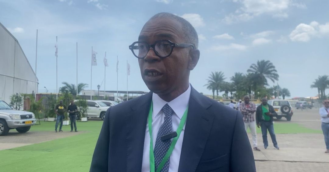 Jean-Gaspard Ntoutoume Ayi : « La dissolution d’un parti politique n’est pas forcément une voie démocratique». Jean-Gaspard Ntoutoume Ayi : « La dissolution d’un parti politique n’est pas forcément une voie démocratique».