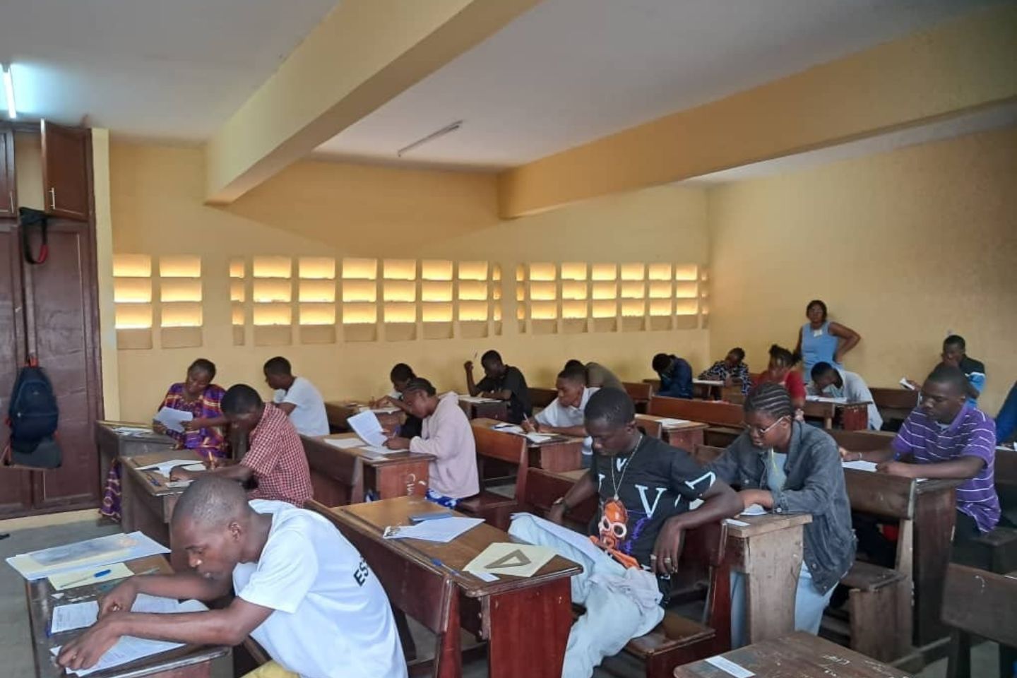 BAC 2024 : l'entrée en matière avec 8 774 candidats de la série B BAC 2024 : l'entrée en matière avec 8 774 candidats de la série B
