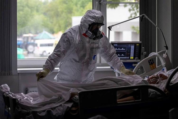 Covid-19 : plus de 700 000 morts dans le monde