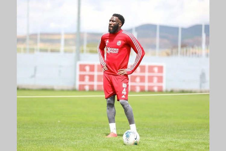 Football : Appindangoye victime d'une rupture du tendon d'Achille droit