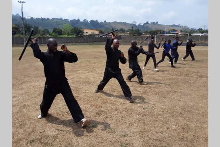 Self-défense : stage de remise à niveau des athlètes de Tchibanga